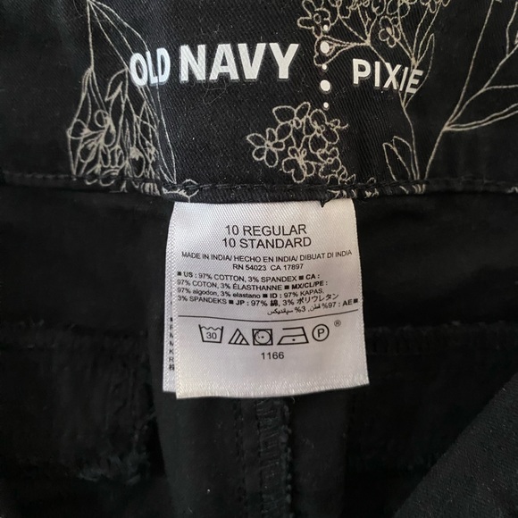 Old Navy Black Floral Pixie Pants Skinny Slacks Size 10/10R - Picture 3 of 4